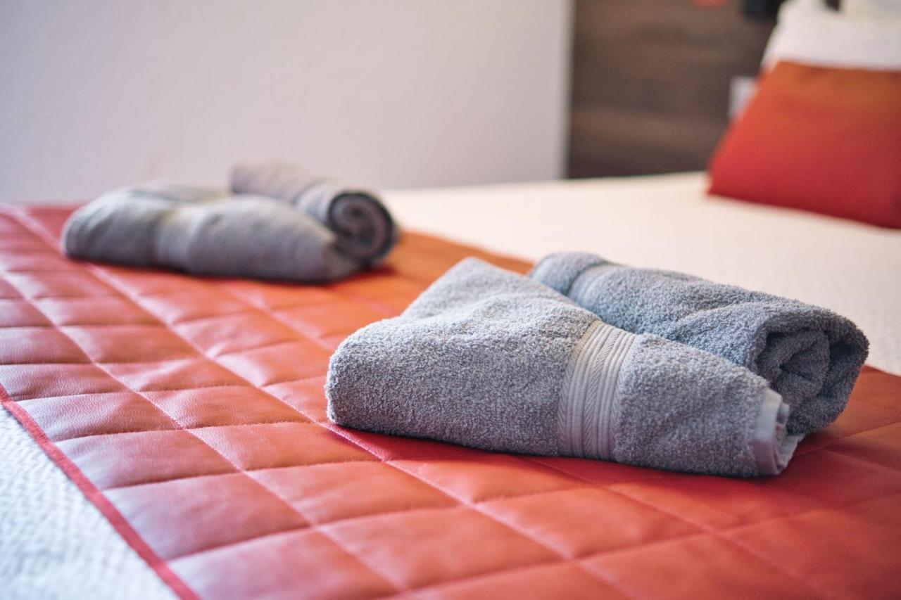 Cit'Hotel Des 2 Golfs 루케이트 외부 사진