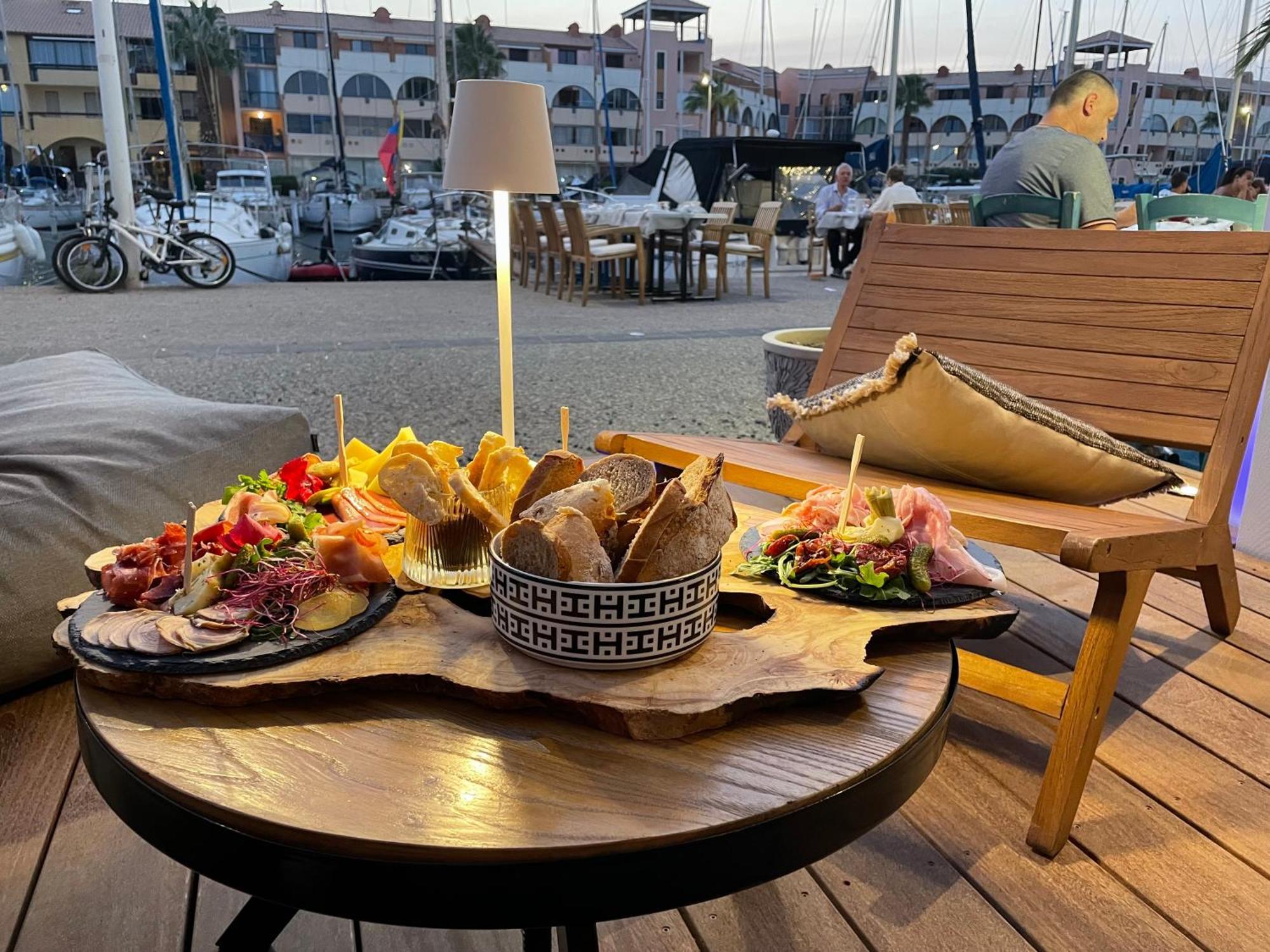 Cit'Hotel Des 2 Golfs 루케이트 외부 사진